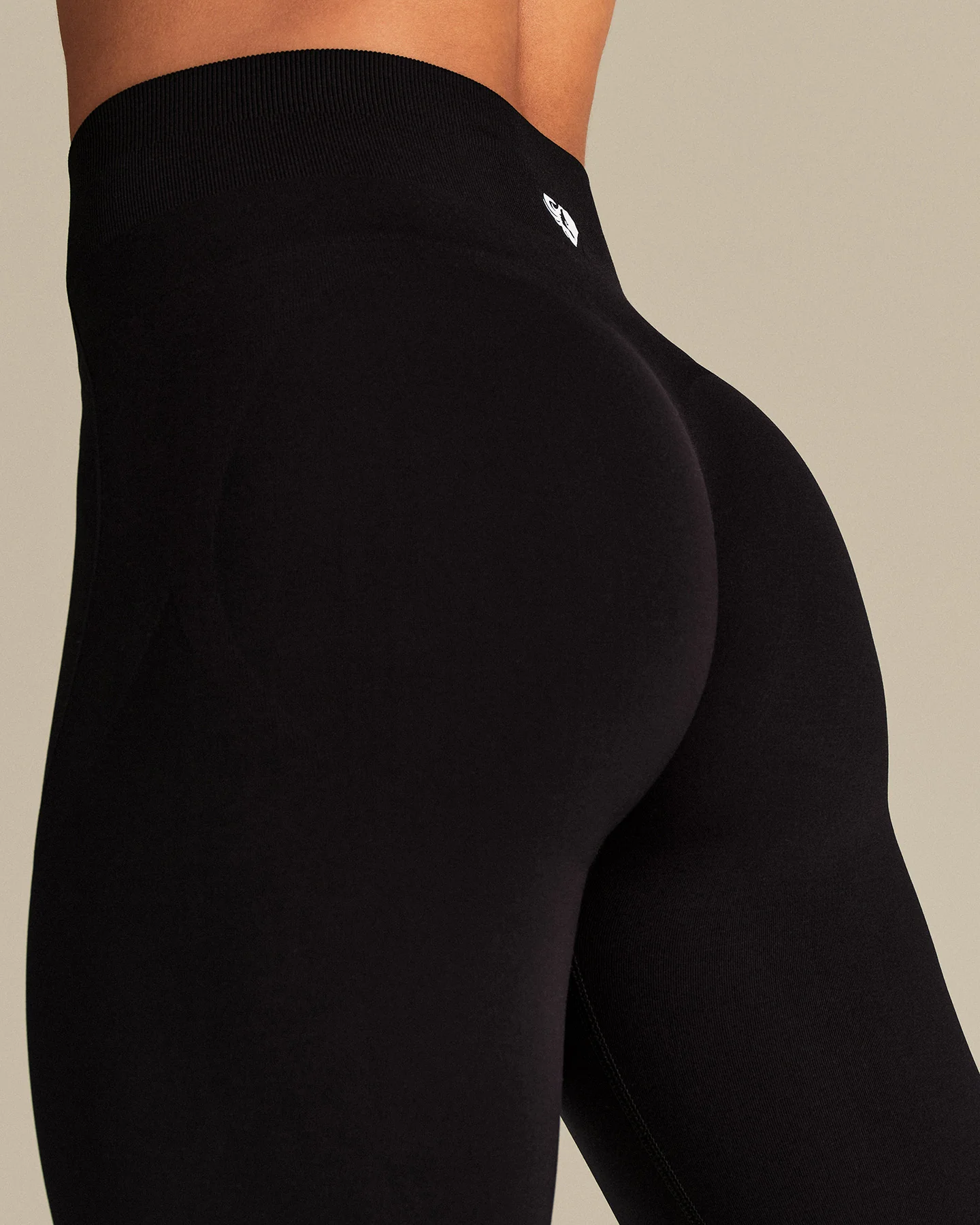 Define 2.0 Seamless Scrunch Leggings | Black - Image 4
